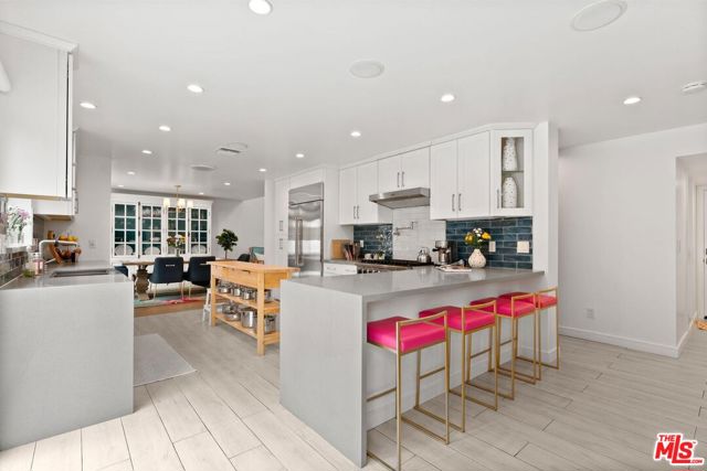 3134 Granville Avenue, Los Angeles CA: https://media.crmls.org/mediaz/cd0b1ad0-5828-468c-bff8-66dc86e3e702.jpg