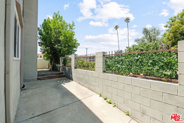 3166 San Marino Street, Los Angeles CA: https://media.crmls.org/mediaz/cd0ba6fb-6493-453e-b00d-52614dc67368.jpg