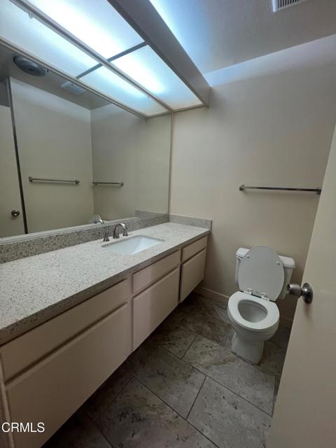 Detail Gallery Image 11 of 14 For 4201 via Marisol #330,  Los Angeles,  CA 90042 - 2 Beds | 2 Baths