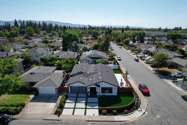2154 Briarwood Drive, Santa Clara CA: https://media.crmls.org/mediaz/cd0cea25-33fc-4963-9533-753b130a35e9.jpg