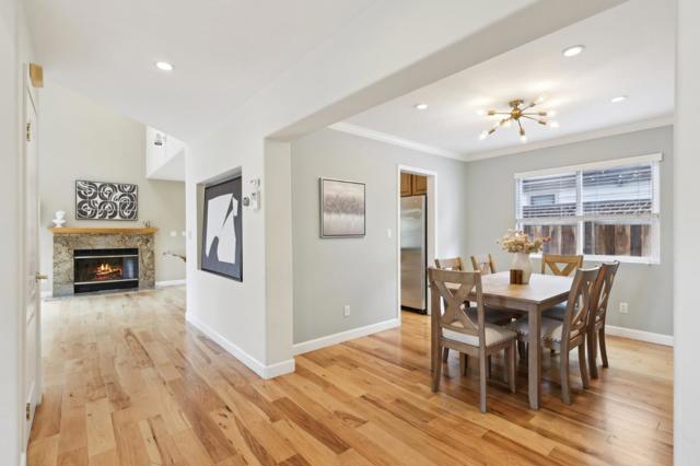 731 Calderon Avenue, Mountain View CA: https://media.crmls.org/mediaz/cd0e1fd3-bb7a-4917-8ec5-f93d224d9089.jpg