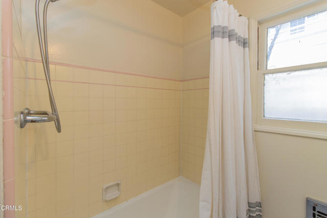 Detail Gallery Image 13 of 20 For 449 N Euclid Ave #C,  Pasadena,  CA 91101 - 1 Beds | 1 Baths