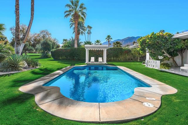 2622 S Calle Palo Fierro, Palm Springs CA: https://media.crmls.org/mediaz/cd0fc1bf-f124-4672-84ba-c5365e7bccba.jpg