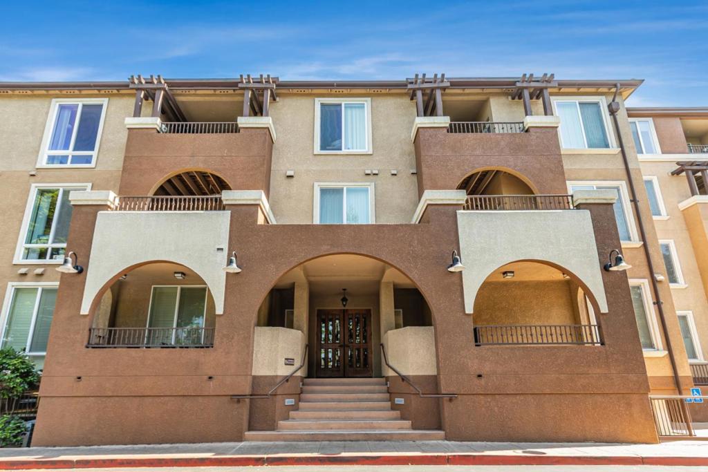 801 S Winchester Boulevard #1202