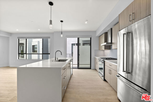 5955 Saturn Street, Los Angeles CA: https://media.crmls.org/mediaz/cd102086-0387-4136-b749-6e6ad2f5ebc6.jpg