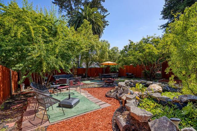 449 High Street, Santa Cruz CA: https://media.crmls.org/mediaz/cd10aaa0-2104-4898-a0e0-f2c89f1ab6dc.jpg