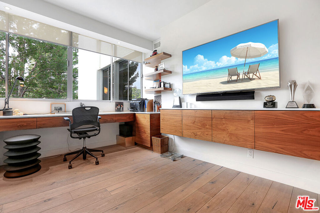 MLS #25625691 image #15