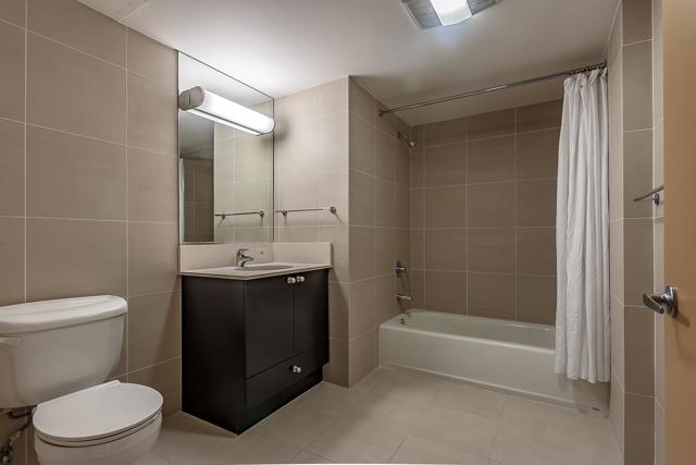 311 Oak Street, Oakland CA: https://media.crmls.org/mediaz/cd123504-a00f-48f0-b468-971a20cc9de2.jpg