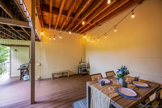 1449 Edgemont St, San Diego CA: https://media.crmls.org/mediaz/cd1330ad-f4fe-435e-be58-642b28baba68.jpg