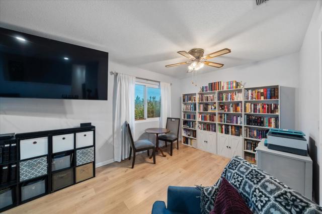 3505 Tamarack Drive, Redding CA: https://media.crmls.org/mediaz/cd136679-7c3f-4281-aeb9-b4e338f3005d.jpg