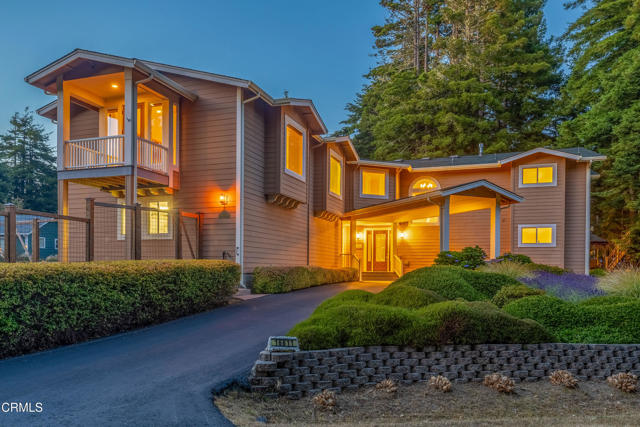 16611 Pearl Ranch Road, Fort Bragg CA: https://media.crmls.org/mediaz/cd139ba0-32f8-4af0-948a-f8679101e32d.jpg
