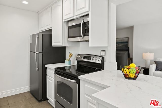 1831 Prosser Avenue, Los Angeles CA: https://media.crmls.org/mediaz/cd13dd0a-fc60-4156-8e0f-3c509edcf978.jpg