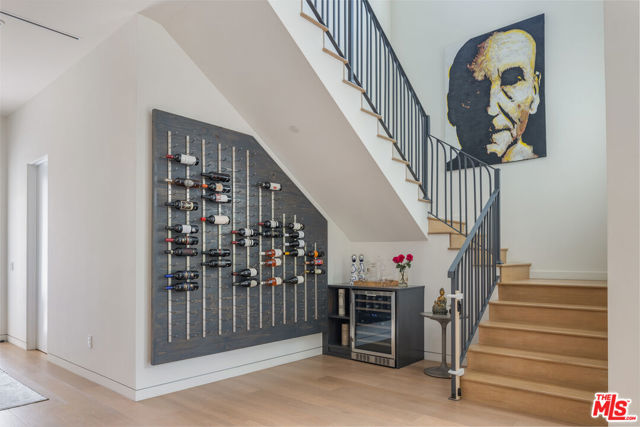Image 18 of 31 For 139 Edinburgh Avenue