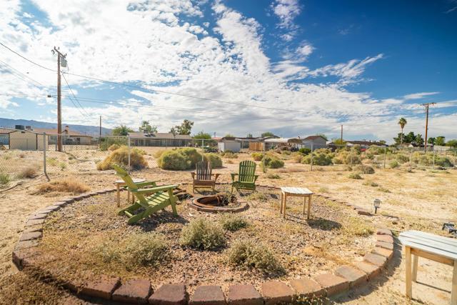 Detail Gallery Image 12 of 19 For 4740 Flying H Rd, Twentynine Palms,  CA 92277 - 3 Beds | 2 Baths