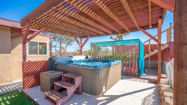 58189 Sunny Sands Drive, Yucca Valley CA: https://media.crmls.org/mediaz/cd146c6c-5eff-43e0-b011-bf0e07dc2306.jpg
