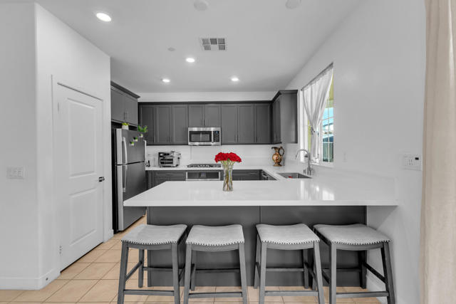 35469 Cortesia Way, Palm Desert CA: https://media.crmls.org/mediaz/cd14ad0f-374d-4359-aca9-dbfcfdd567b8.jpg