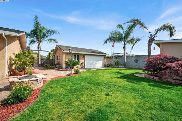 38243 Manzanita St, Newark CA: https://media.crmls.org/mediaz/cd14bdda-4ab0-46a2-a970-a46566d8d43a.jpg