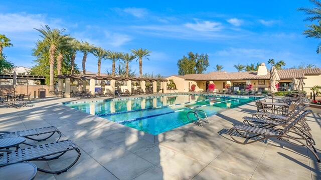 158 Paseo Bravo, Palm Desert CA: https://media.crmls.org/mediaz/cd150c41-36ae-4de5-921d-7cfb07e8425b.jpg