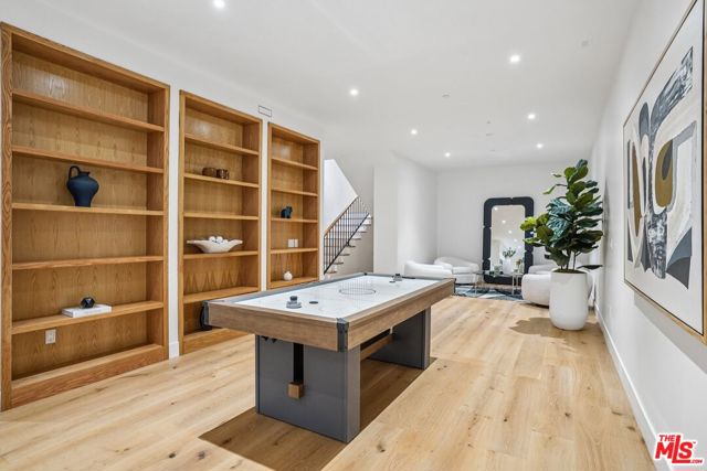 4034 Coolidge Avenue, Culver City CA: https://media.crmls.org/mediaz/cd15e529-002e-424f-832b-e4358c9a9758.jpg