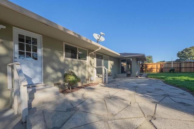11745 Tam Oshanter Drive, Salinas CA: https://media.crmls.org/mediaz/cd17ce16-b6be-42b7-a1f9-f5612e3833d0.jpg