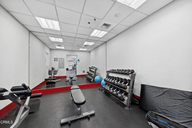 645 W 9th Street, Los Angeles CA: https://media.crmls.org/mediaz/cd1814af-1466-4509-b492-4776413d2ec8.jpg
