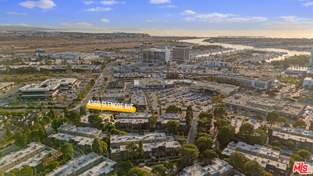 4360 Glencoe Avenue, Marina del Rey CA: https://media.crmls.org/mediaz/cd182025-6213-400d-adc8-5eabb4b13746.jpg
