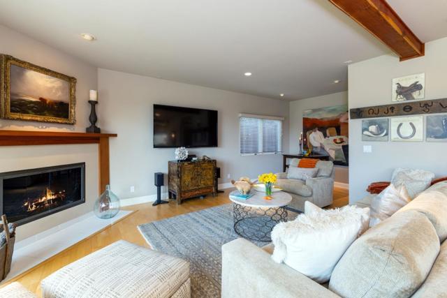 414 Belle Monti Court, Aptos CA: https://media.crmls.org/mediaz/cd183948-8ef8-475d-b7f7-22226cbd94a7.jpg