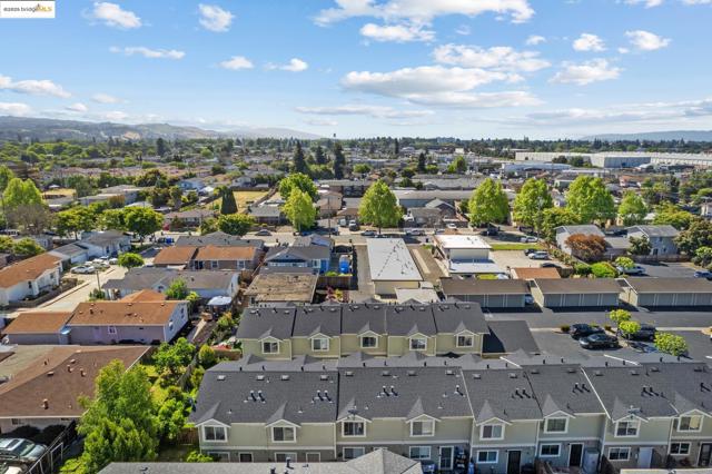 21564 Meekland ave, Hayward CA: https://media.crmls.org/mediaz/cd187b6d-ede1-4931-ae8e-13d6b07dd9b2.jpg