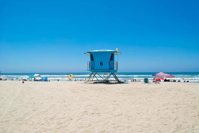 2722 Penkea Drive, Oceanside CA: https://media.crmls.org/mediaz/cd18c6d3-7091-4fe9-b3bc-76380d55d6ef.jpg