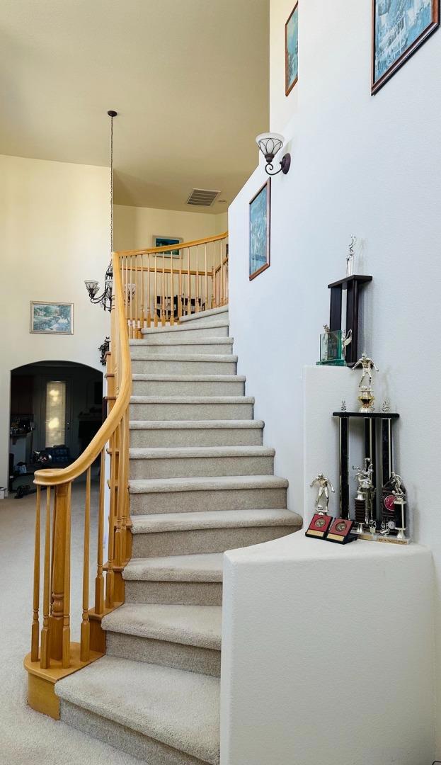 5116 Impala Run Place, Antelope CA: https://media.crmls.org/mediaz/cd1956c0-a54b-4102-8dc8-144c0b855a08.jpg