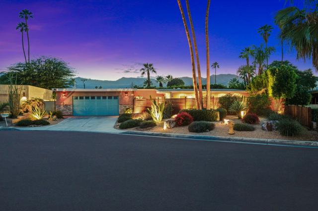 45496 Garden Square, Palm Desert CA: https://media.crmls.org/mediaz/cd19d23d-47b0-43cb-8bf8-863e847db376.jpg
