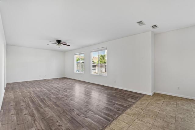 9748 Collie Way, Elk Grove CA: https://media.crmls.org/mediaz/cd1a607a-644a-472c-b4ca-f9b749d65479.jpg