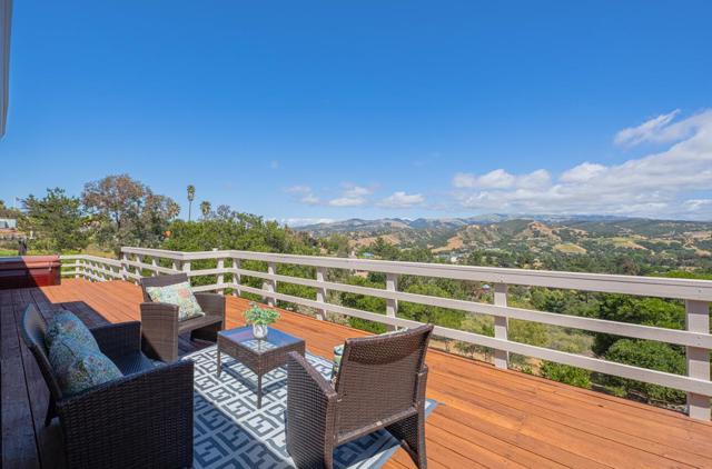 24935 Corte Poco, Salinas CA: https://media.crmls.org/mediaz/cd1aae03-f526-465d-9f13-a234413ccbcd.jpg