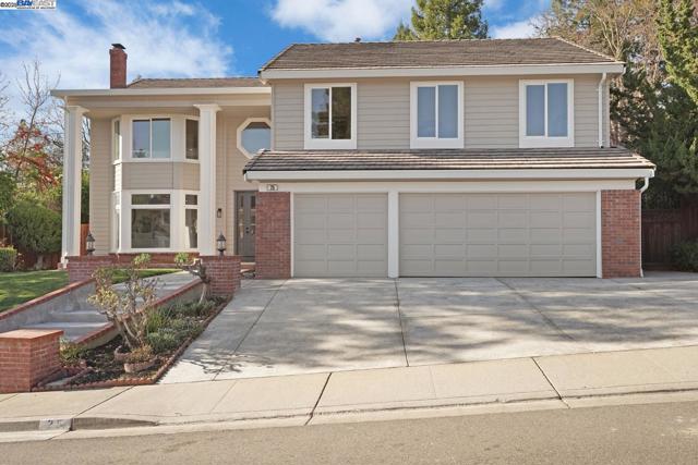 25 Mackenzie Pl, Danville CA: https://media.crmls.org/mediaz/cd1b8062-07e5-4cbe-9334-63579e3e9ae1.jpg