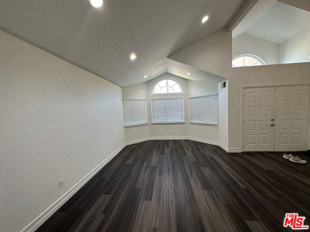 4833 Astuto Drive, Palmdale CA: https://media.crmls.org/mediaz/cd1bbf2a-cb2b-48d5-860c-a5a96a4f907b.jpg