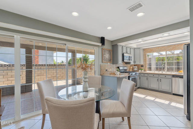 6374 Sard Street, Alta Loma CA: https://media.crmls.org/mediaz/cd1bcc17-c576-49a3-9c4b-1be8a38fa77b.jpg