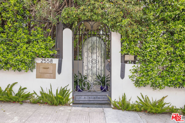 2558 Glendower Avenue, Los Angeles CA: https://media.crmls.org/mediaz/cd1c3349-04ad-44d7-9221-5cd1b105ff8b.jpg