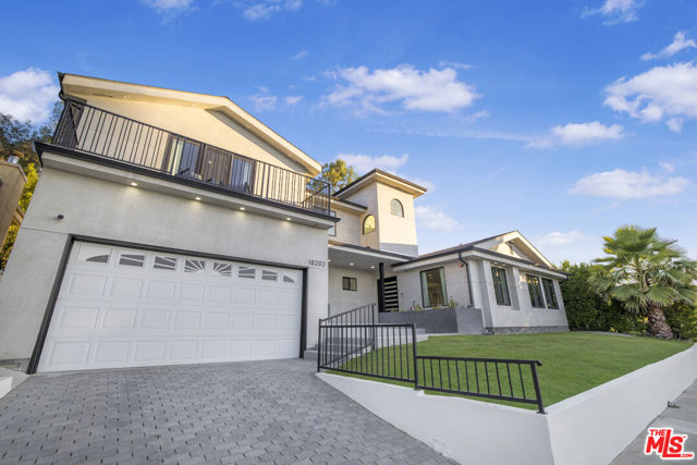 18202 Rancho Street, Tarzana CA: https://media.crmls.org/mediaz/cd1cbf97-7fef-4ef8-aa79-41321aec6b52.jpg