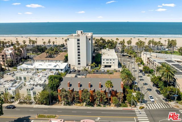 2108 Neilson Way, Santa Monica CA: https://media.crmls.org/mediaz/cd1d4247-6645-4206-afc5-bd9cdd05a600.jpg