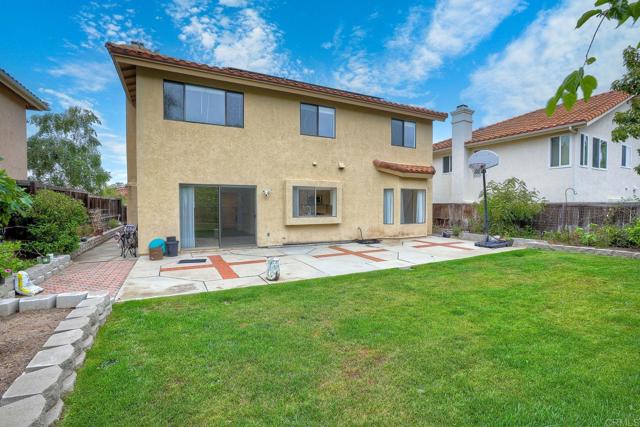 2091 Sequoia Crest, Vista CA: https://media.crmls.org/mediaz/cd1e8a92-51e0-49c0-ae36-a8914a6f6e61.jpg