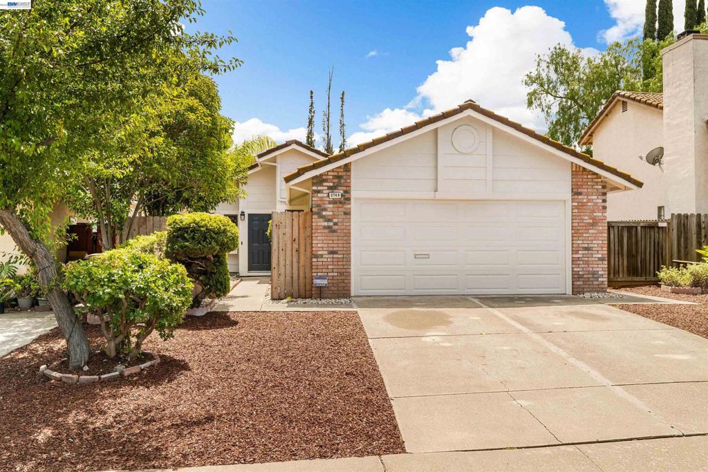 2748 Carpinteria Dr