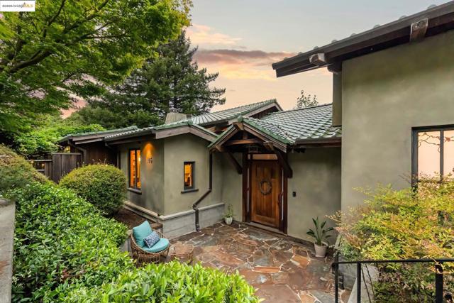 105 Vicente, Berkeley CA: https://media.crmls.org/mediaz/cd1f06a8-2a81-4869-8522-52b89d77e9b6.jpg