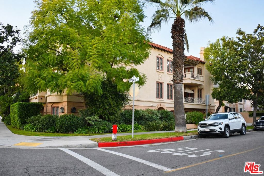 235 S Gale Drive #101