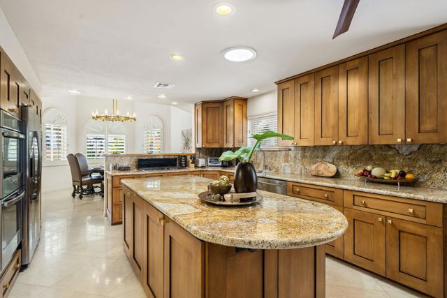 73580 Agave Lane, Palm Desert CA: https://media.crmls.org/mediaz/cd1f7c06-4e7e-4cac-ade1-318b549e0166.jpg