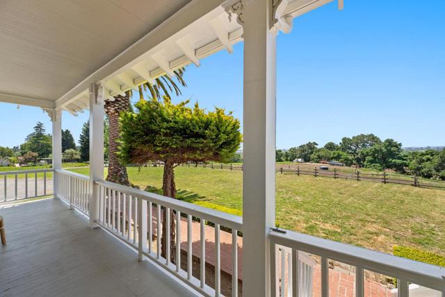 180 Dicicco Terrace, Watsonville CA: https://media.crmls.org/mediaz/cd1fc29c-e208-4920-80f1-760ace630834.jpg