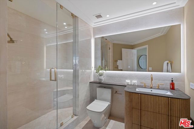 10724 Wilshire Boulevard, Los Angeles CA: https://media.crmls.org/mediaz/cd20246c-4b1b-4650-b3bb-d49283f17c72.jpg