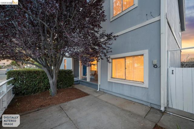 5501 Mcbryde Ave, Richmond CA: https://media.crmls.org/mediaz/cd2069ce-b36b-4bbd-8296-9db72e5ba860.jpg