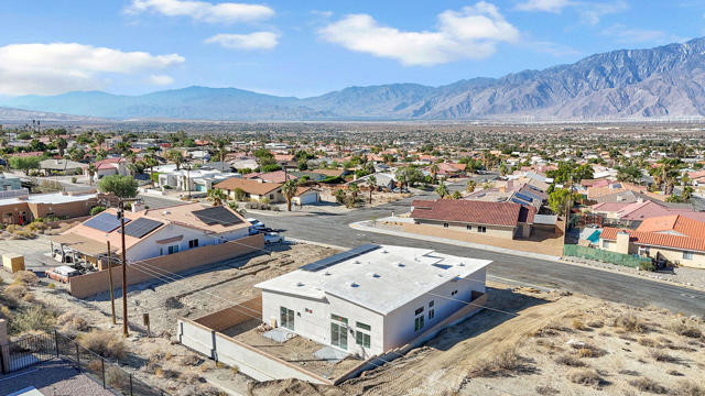 66778 Casa Grande Drive, Desert Hot Springs CA: https://media.crmls.org/mediaz/cd215cdd-6dde-43a4-bef8-ae148716feab.jpg