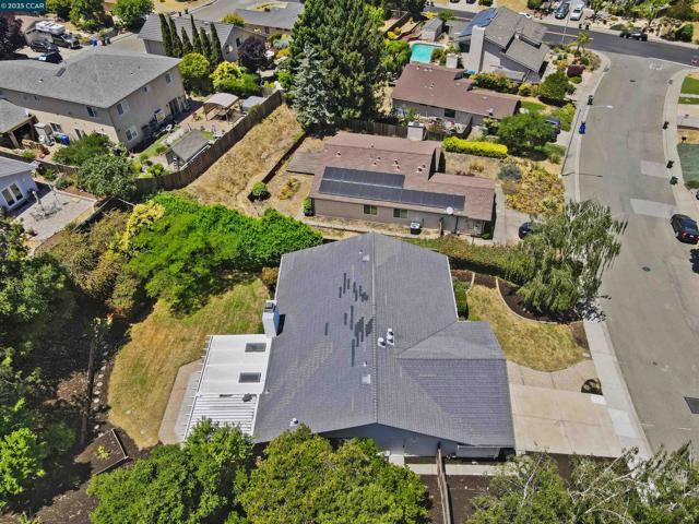 4924 Rocky Rd, Richmond CA: https://media.crmls.org/mediaz/cd21cc72-8a28-4bfd-9cad-916860b791e9.jpg