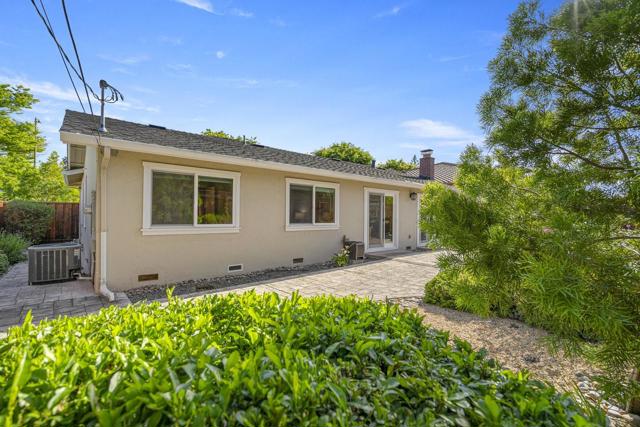 3887 Acapulco Drive, Campbell CA: https://media.crmls.org/mediaz/cd228687-519d-451d-99cb-a17f7ca44fa2.jpg